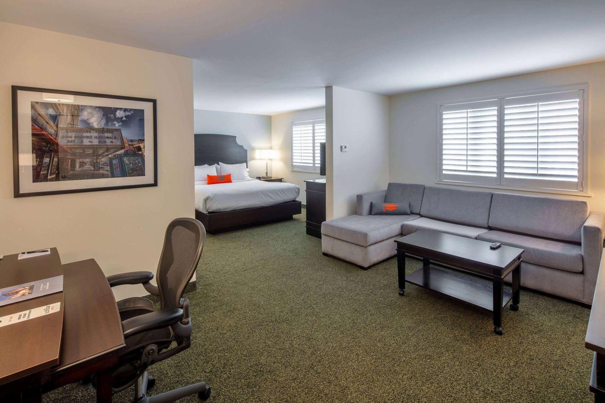 คอลเลเจียน โฮเทล แอนด์ สวีท, เทรดมาร์ก คอลเล็กชั่น บาย วินด์แฮม Hotel ซีราคิวส์ ภายนอก รูปภาพ