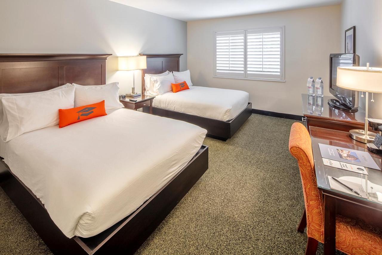 คอลเลเจียน โฮเทล แอนด์ สวีท, เทรดมาร์ก คอลเล็กชั่น บาย วินด์แฮม Hotel ซีราคิวส์ ภายนอก รูปภาพ